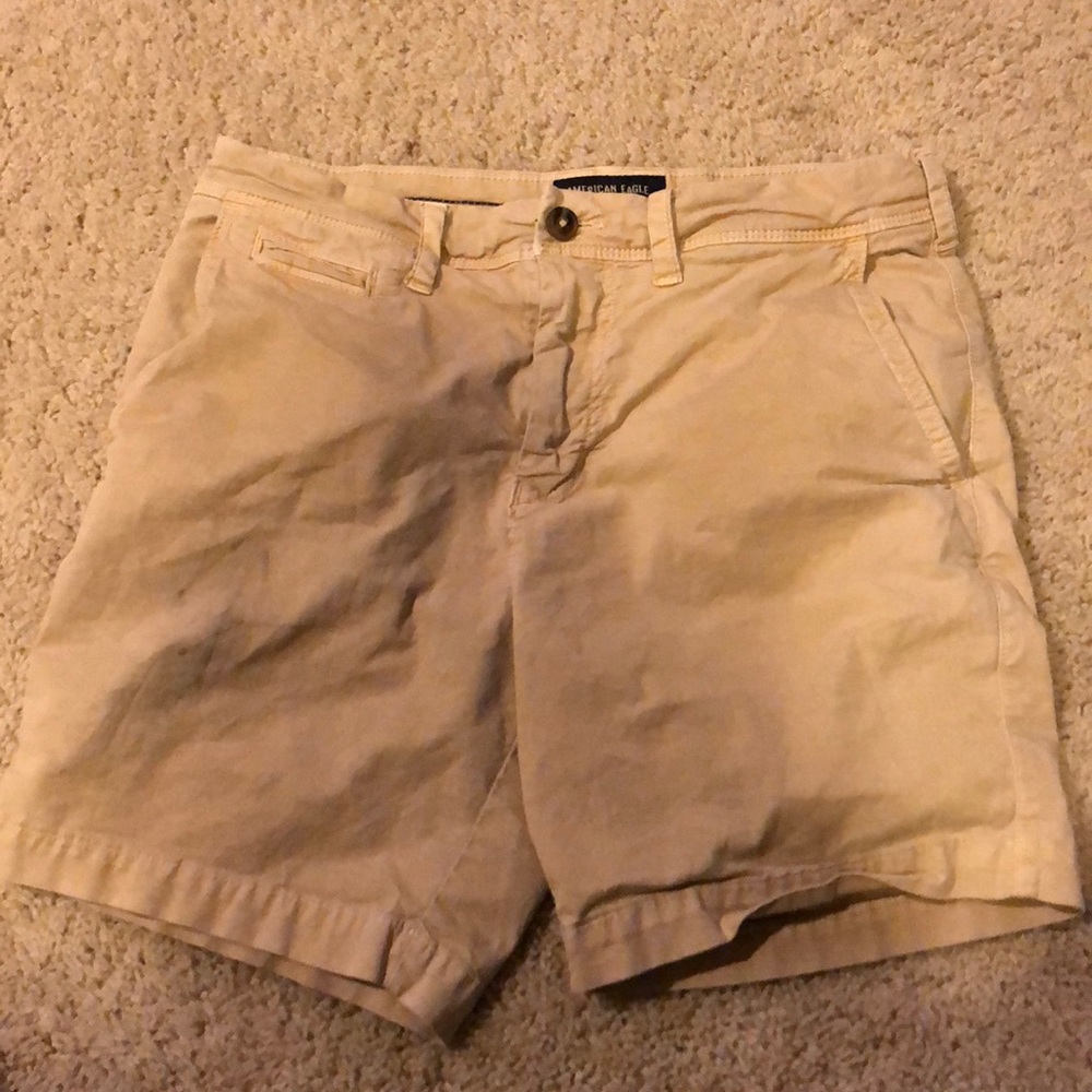 American eagle khaki shorts